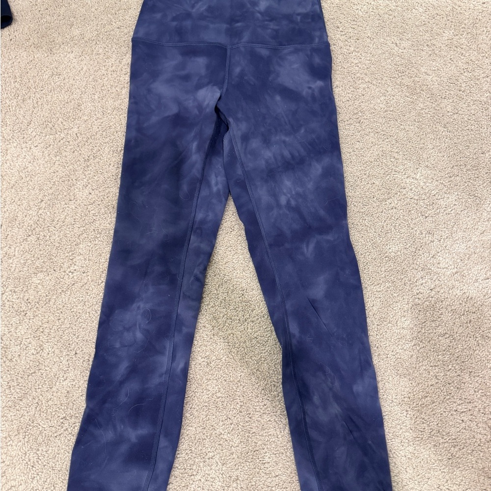 Lululemon 6 Blue Tie-Dye Leggings